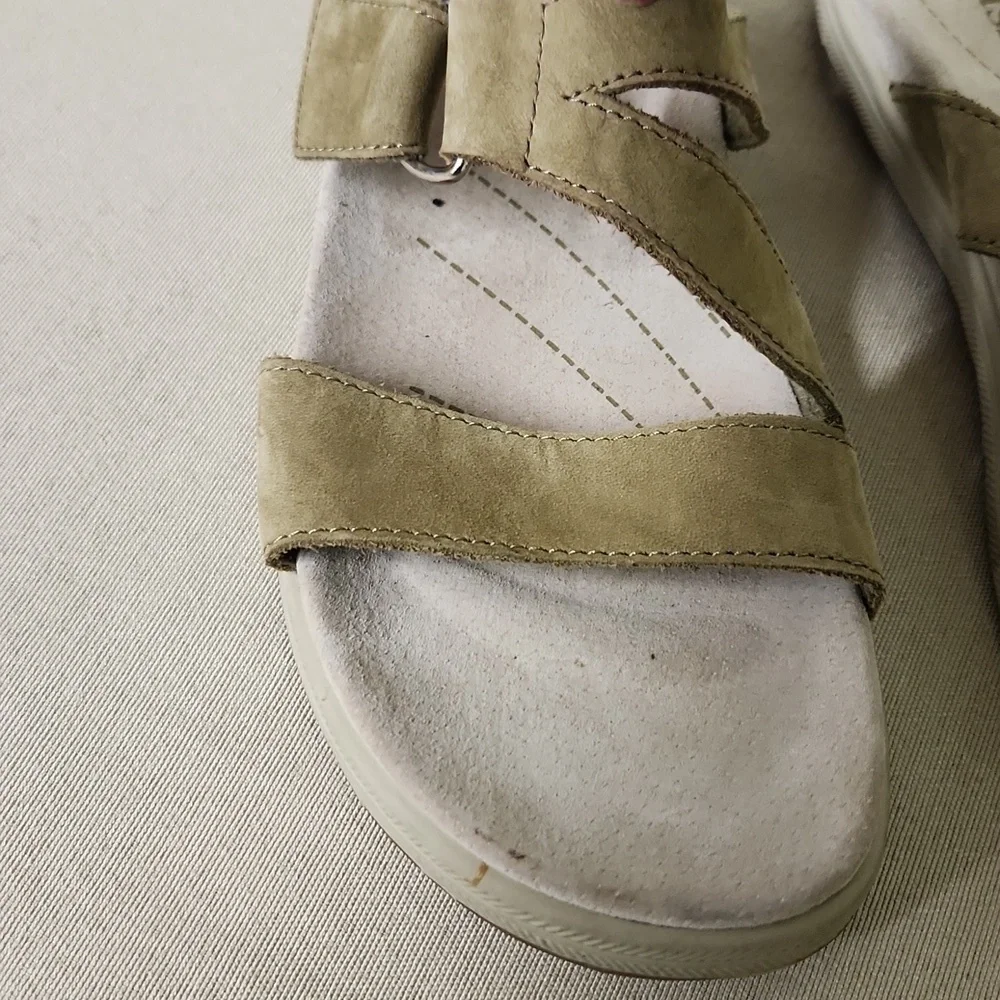 Bass Women's Beige Strap Sandals SIZE 7